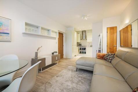 6-65 Putney Bridge Rd Rec 2.jpg