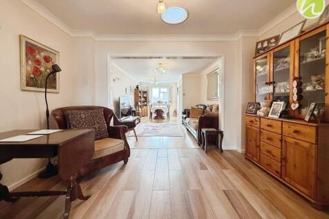 Living Room/ Dining Room