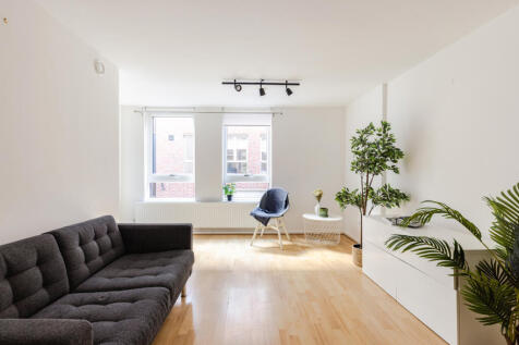 81H Odhams Walk-Living Room