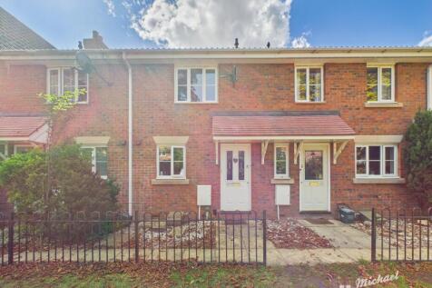 CAM02773G0-PR0353-STILL025