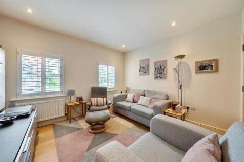 27 Moat Lane, Towcester