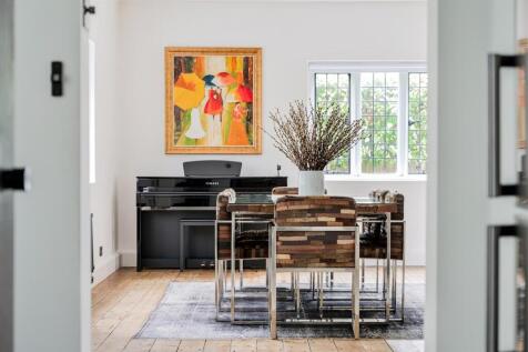 COLLEGE AVENUE (1).jpg