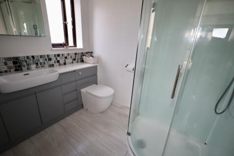 Ensuite shower room