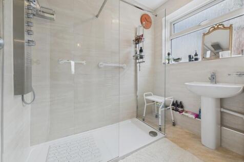 CAM04273G0-PR0161...