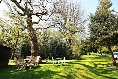 Wildcroft Manor - Gardens 4