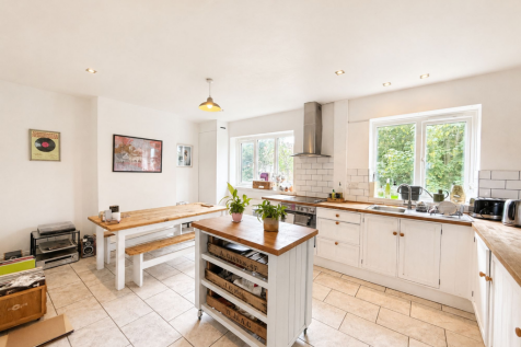 Kitchen/Dining