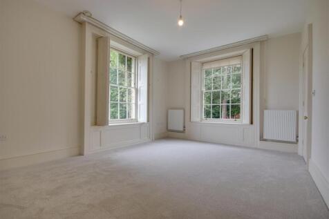 Living room 4.jpg