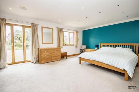 Ground floor bedroom 1