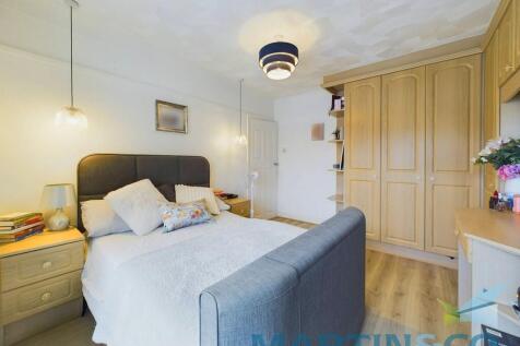 CAM01870G0-PR0147...