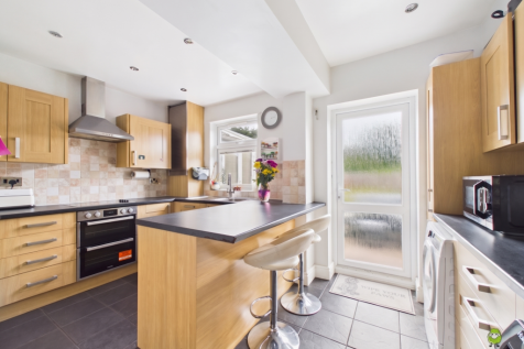 Presented by Nicoleta at EweMove Bexleyheath and D