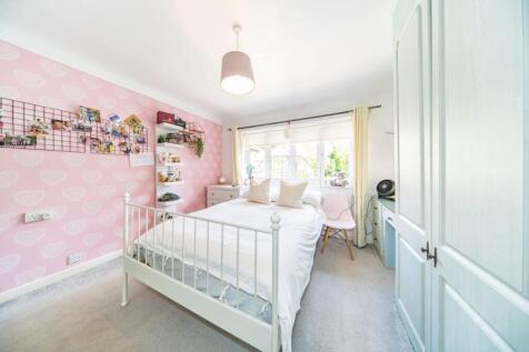 31 The Meadows bedroom 2 2.jpg