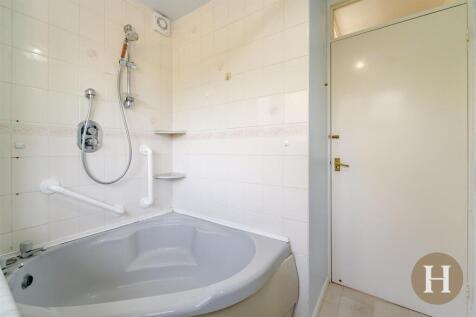 Hadleigh Estate Agents-40.jpg