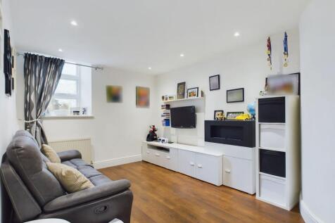 Bedroom 6/Sitting room