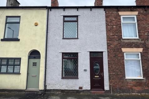 2 bed terraced house for sale Atherton Road, Hind