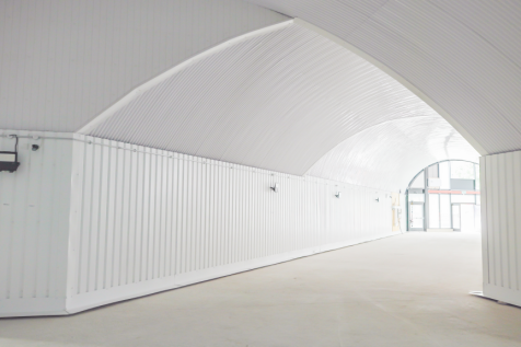 An empty arch with white lining