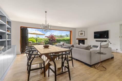 Dining/Sitting Room