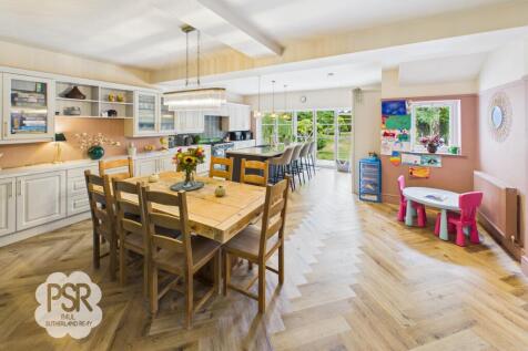 Open Plan Kitchen / Diner