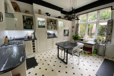 Kitchen Breakfast Room.jpg