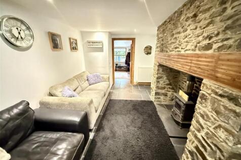 BREAKFAST/FAMILY ROOM/SNUG