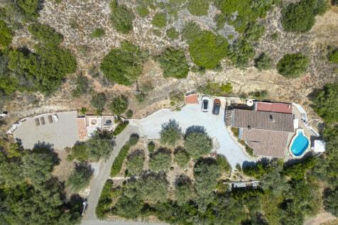 COM2503CH---drone-ov