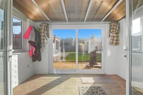 32 Bishopstone Drive (22).jpg