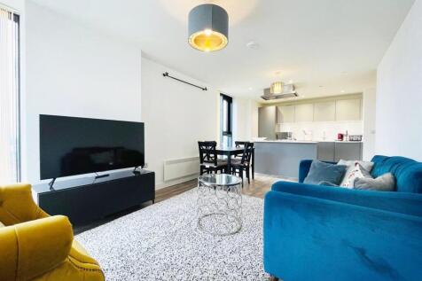 Stunning 25th-floor apartment at The Bank with amazing views. Two spacious bedrooms, two modern bathrooms, high-quality furnishings, and an open-plan living area. Residents enjoy a gym, conference roo