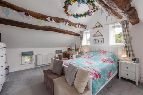 Brook Lane 31 Bedroom 1-1.jpg