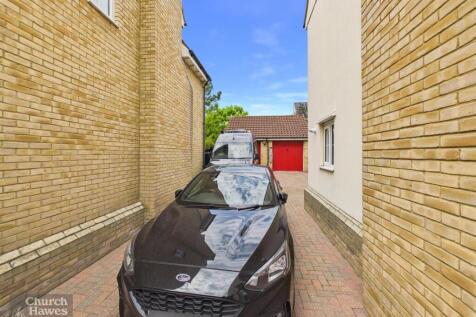 DOUBLE GARAGE