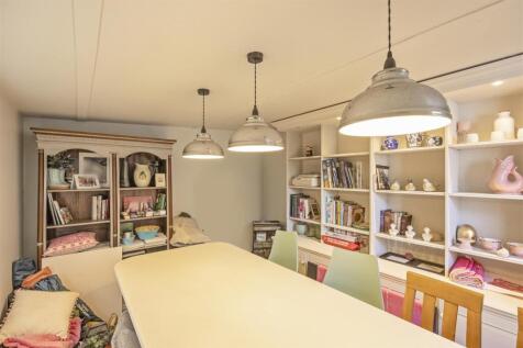 Brookside Close, 3_032.jpg