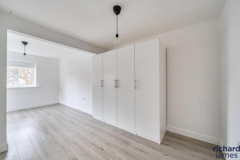 06275d6a87054d95a227f06cc4ae8314