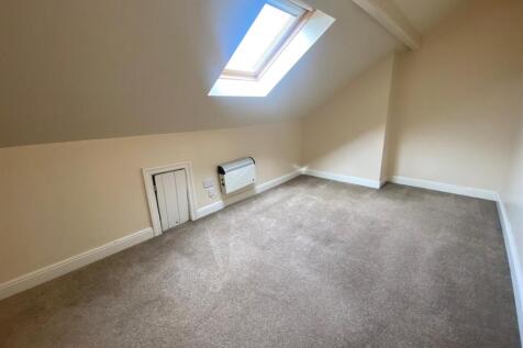 ATTIC ROOM.jpg