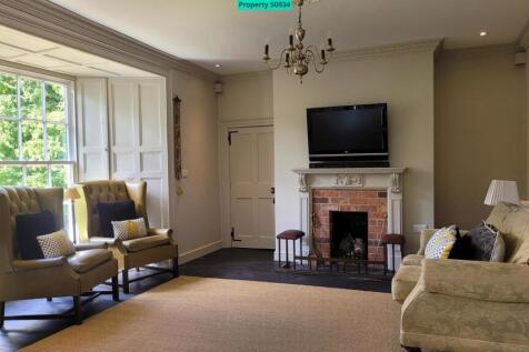 Graceful decor accompanying period detailing