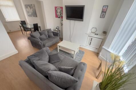 £140.00 pppw - AVAILABLE FROM AUGUST - TWO BEDROOMS - LOCATED CLOSE TO SMITHDOWN ROAD