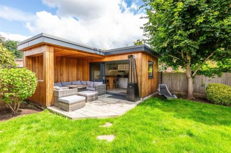 The Chimneys Park Street Worksop S80 1HH-9.jpg