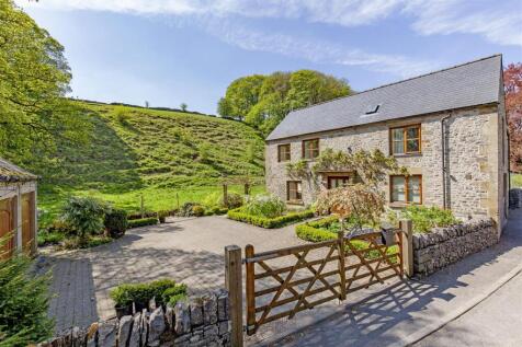 Front External-4.jpg