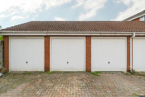 CAM02023G0-PR0173-STILL058