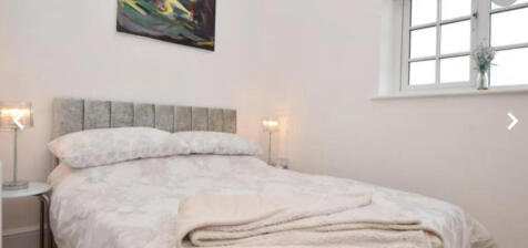 Cottage Main Bedroom 