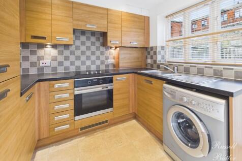 CAM02127G0-PR0376-STILL006