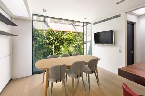 Breakfast Room