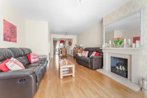 Lounge / Dining Room
