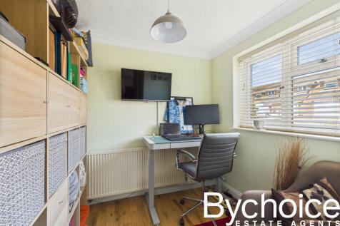 CAM05454G0-PR0032-STILL001