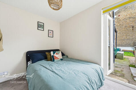 1 bed, 1 bath Apartment in London - Photo 11
