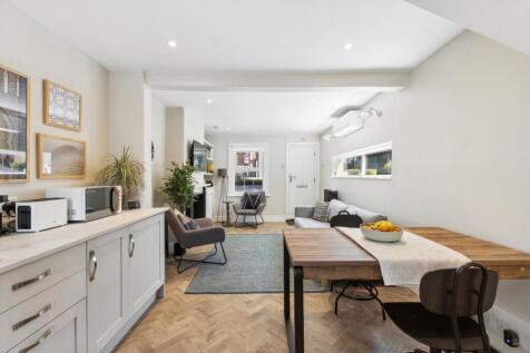 Dining/Kitchen