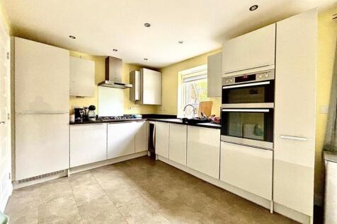 WhatsApp Image 2025-11-27 at 11.05.32_269e558a.jpg