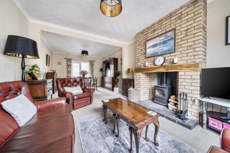 living room h.jpg