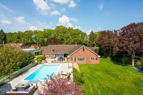 Pool & Gardens