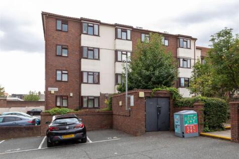 Teresa Mews, E17