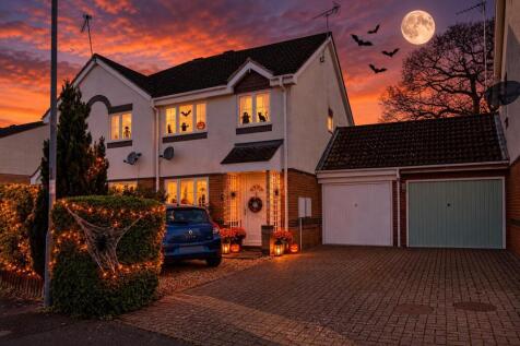 3483hallow.jpg