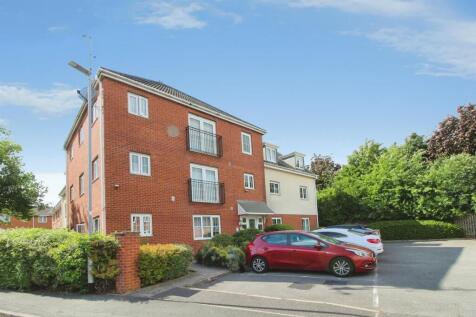 **UNFURNISHED* ONE BEDROOM APARTMENT* NEWLY REDECORATED* POPULAR LOCATION. ** This unfurnished top floor one bedroom apartment is situated within the New Forest Village development. The property has b