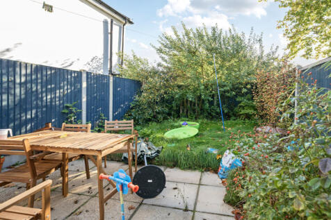 1369918-5-68f8a4d...